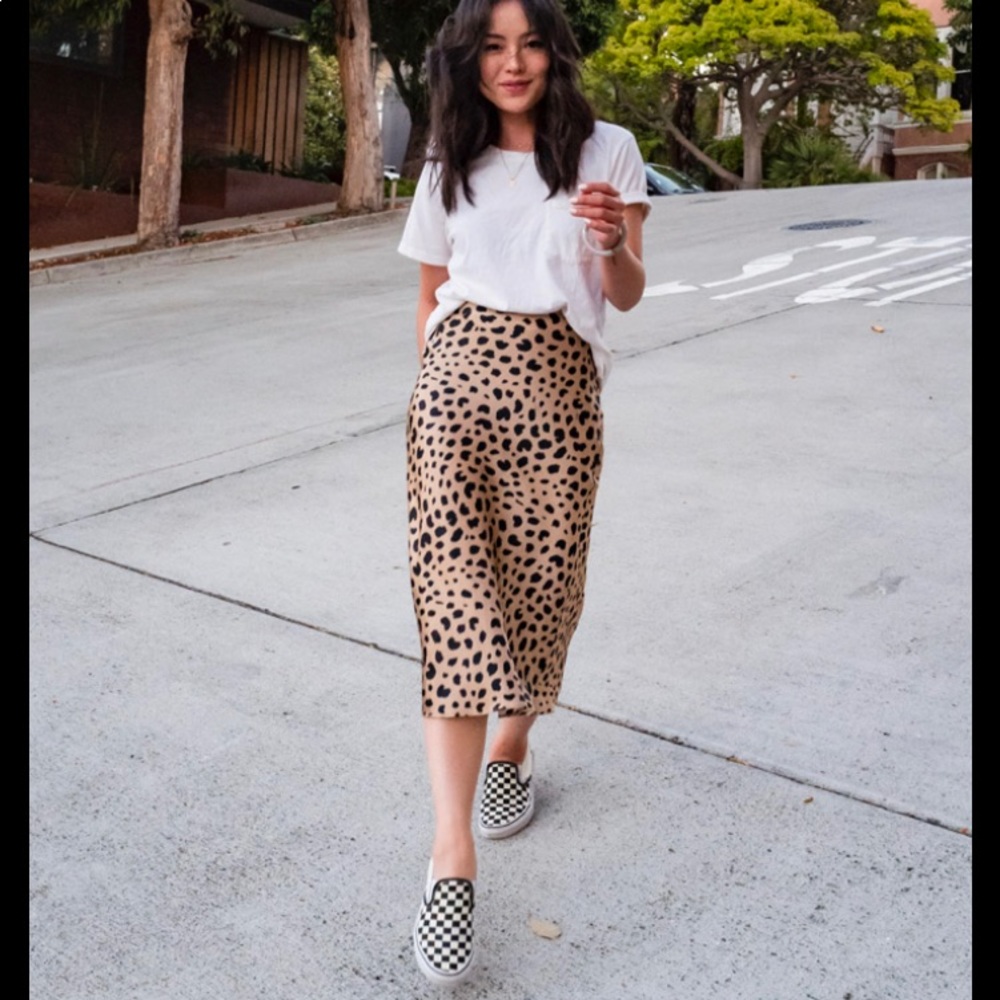 Leopard 90s Inspired Satin Skirt - New - Picture 4 of 7